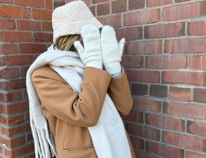 Women's Hats & Scarves