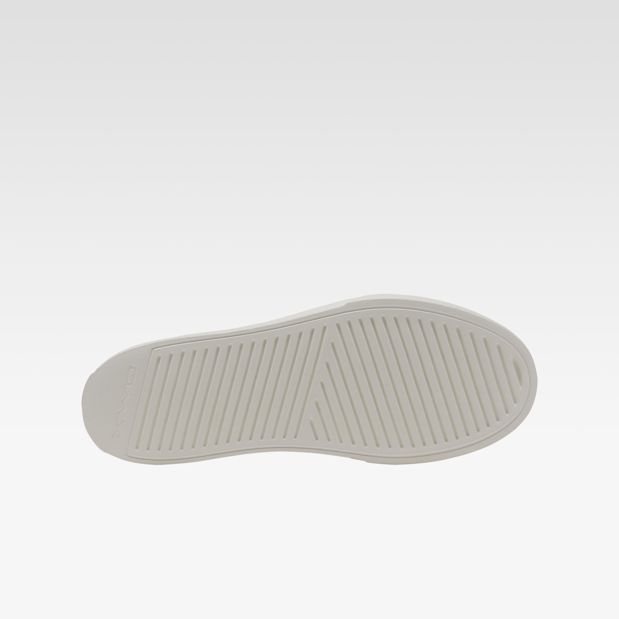 Reebok Women's Onlux Slip On  In Bon/White M