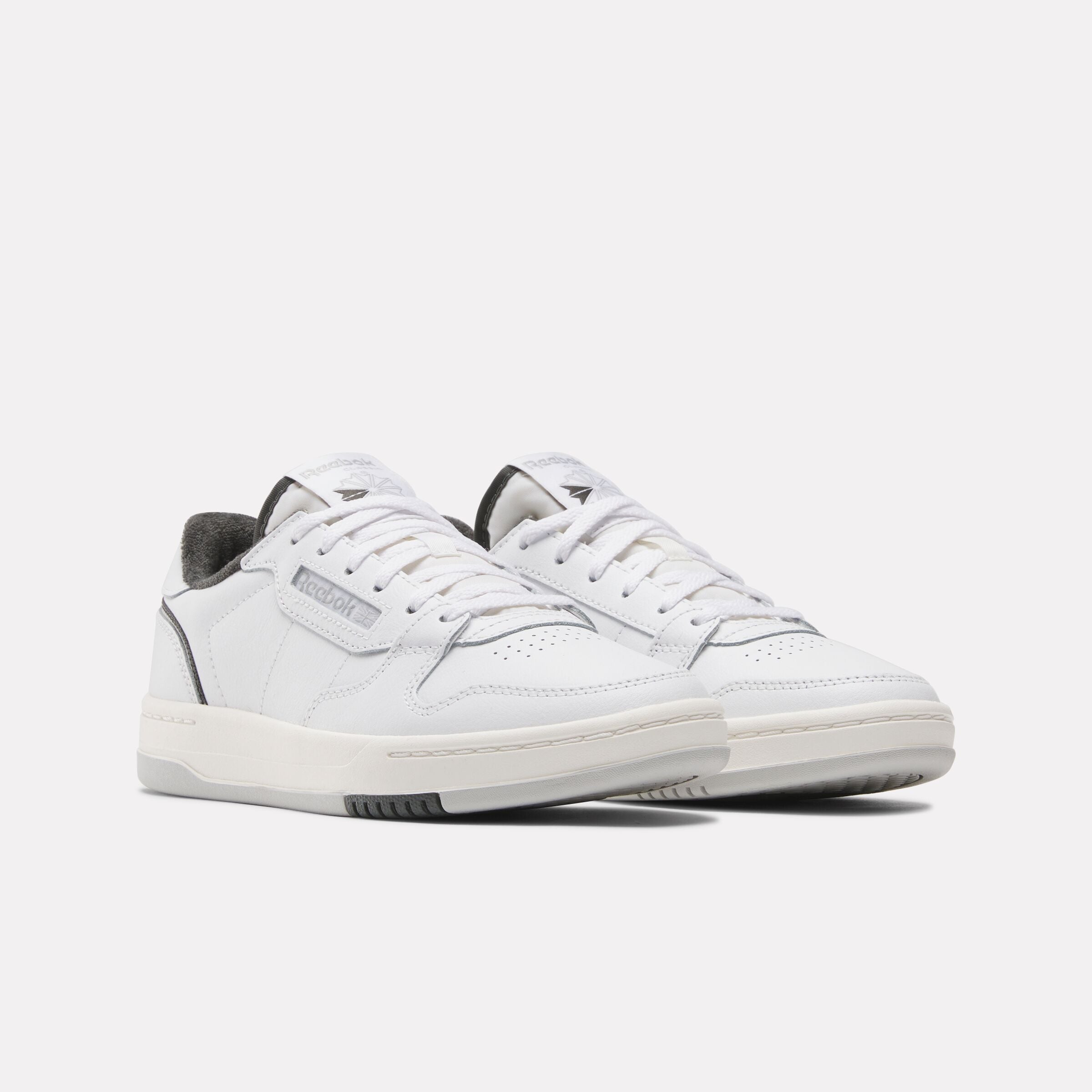 Reebok Women's Phase Court   In White/Grey M