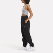 Reebok Women's Q3 Ide Fleece Pant  In Black REG