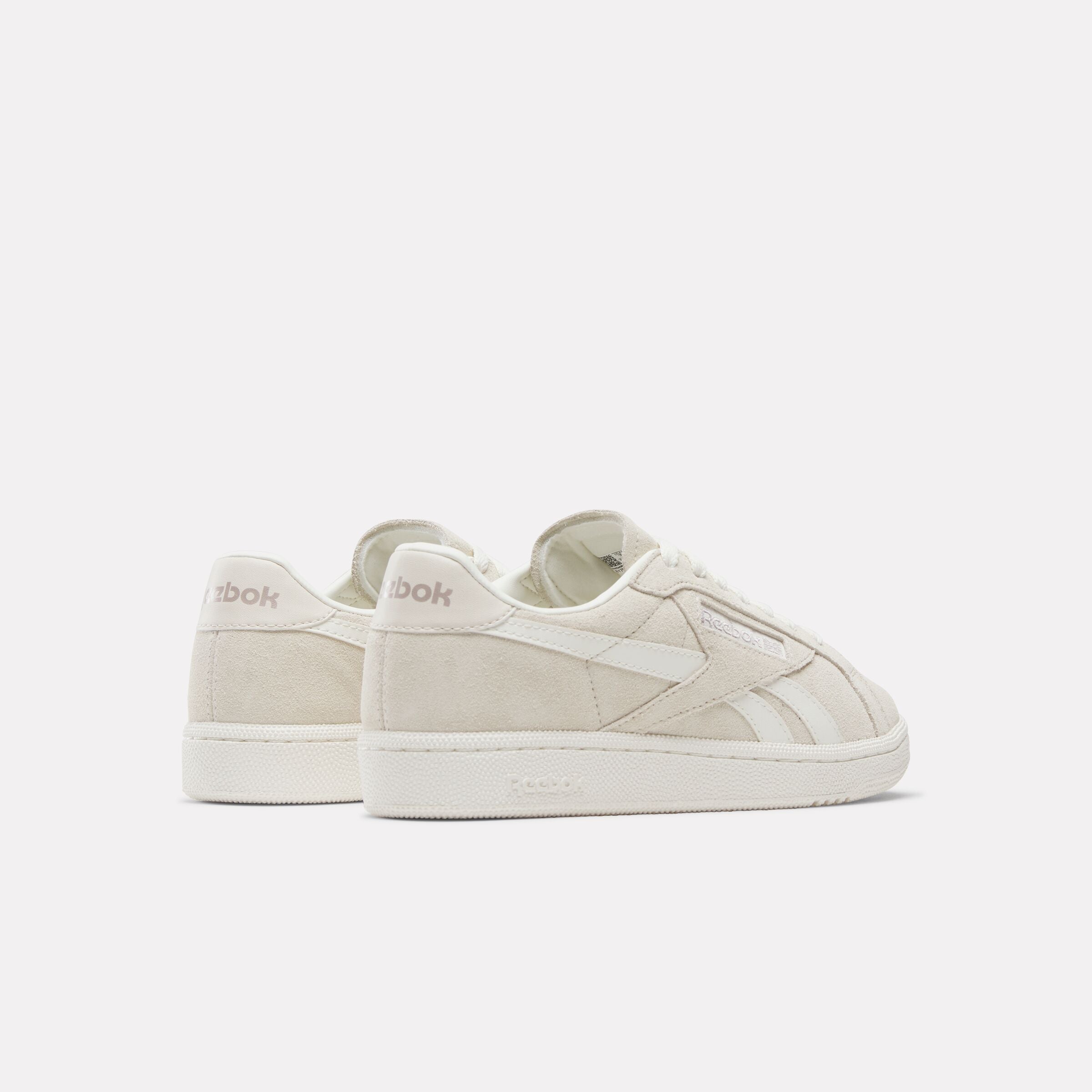 Reebok Women's Club C Grounds Uk  In Vintagechalk/Chalk/Sand M