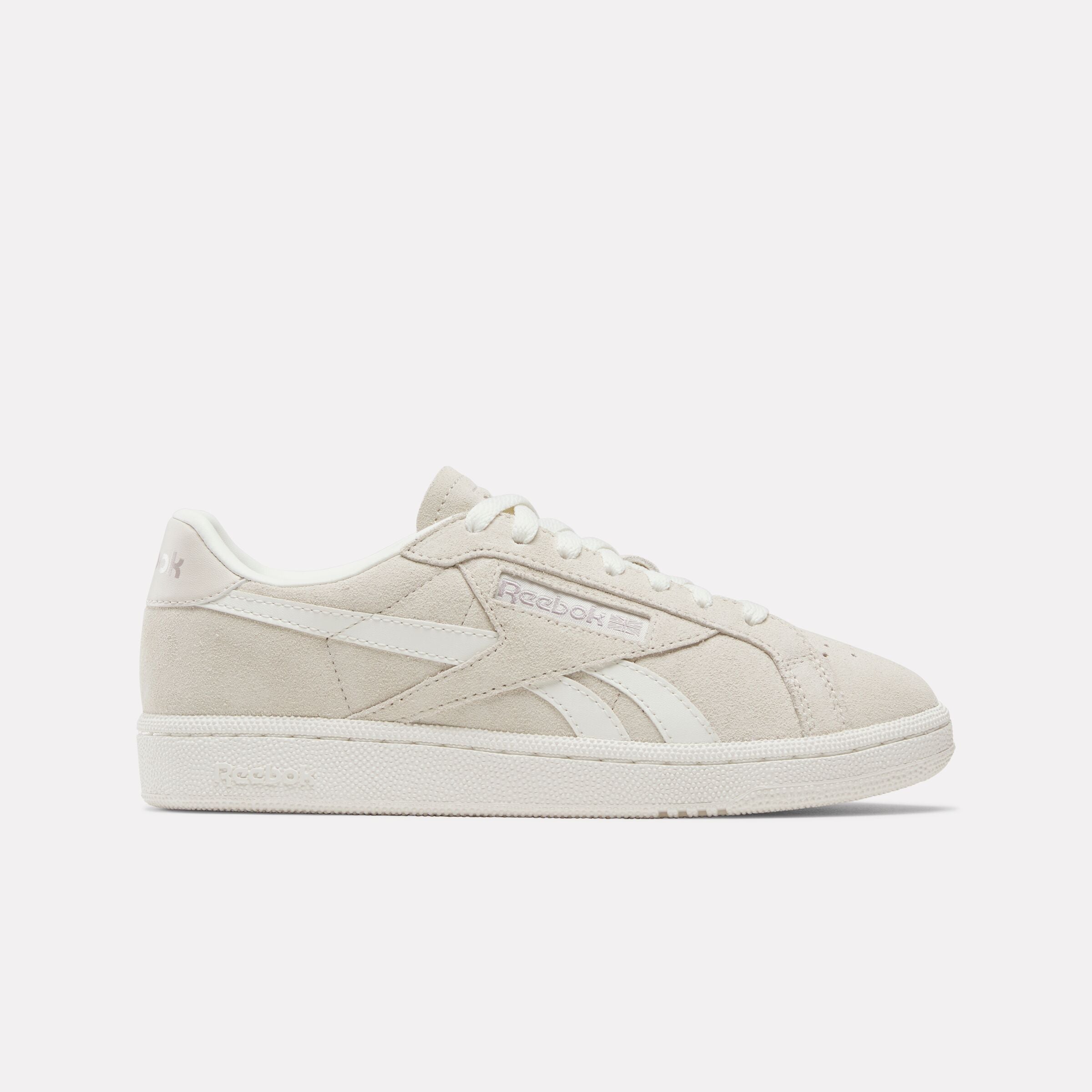 Reebok Women's Club C Grounds Uk  In Vintagechalk/Chalk/Sand M