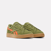 Reebok Unisex' Club C Grounds Uk  In Deepolive/Pumporange/Gum M