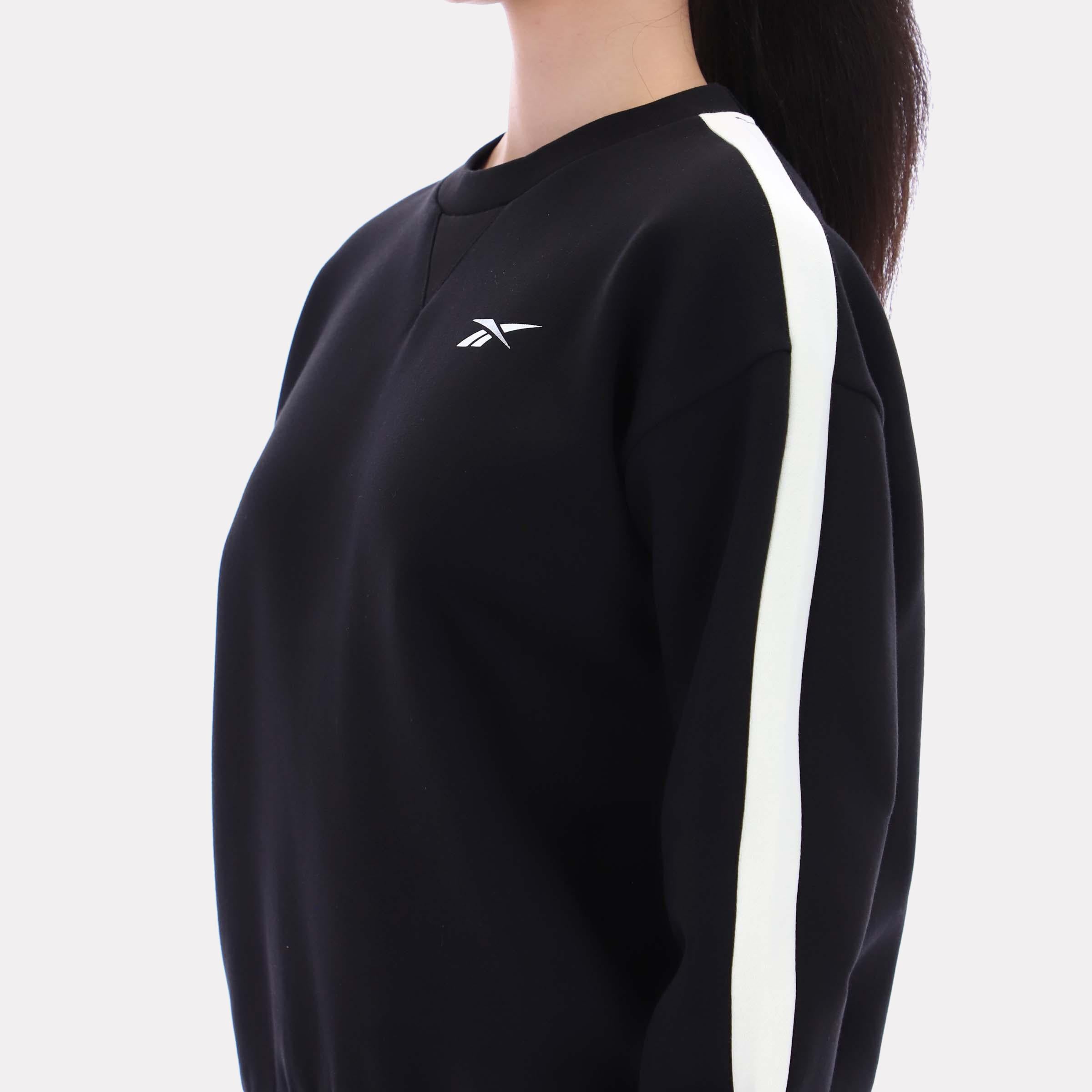 Reebok Apparel  Women's Bella Oversized Crewneck Sweatshirt Reebok Classics App Women Black Reg