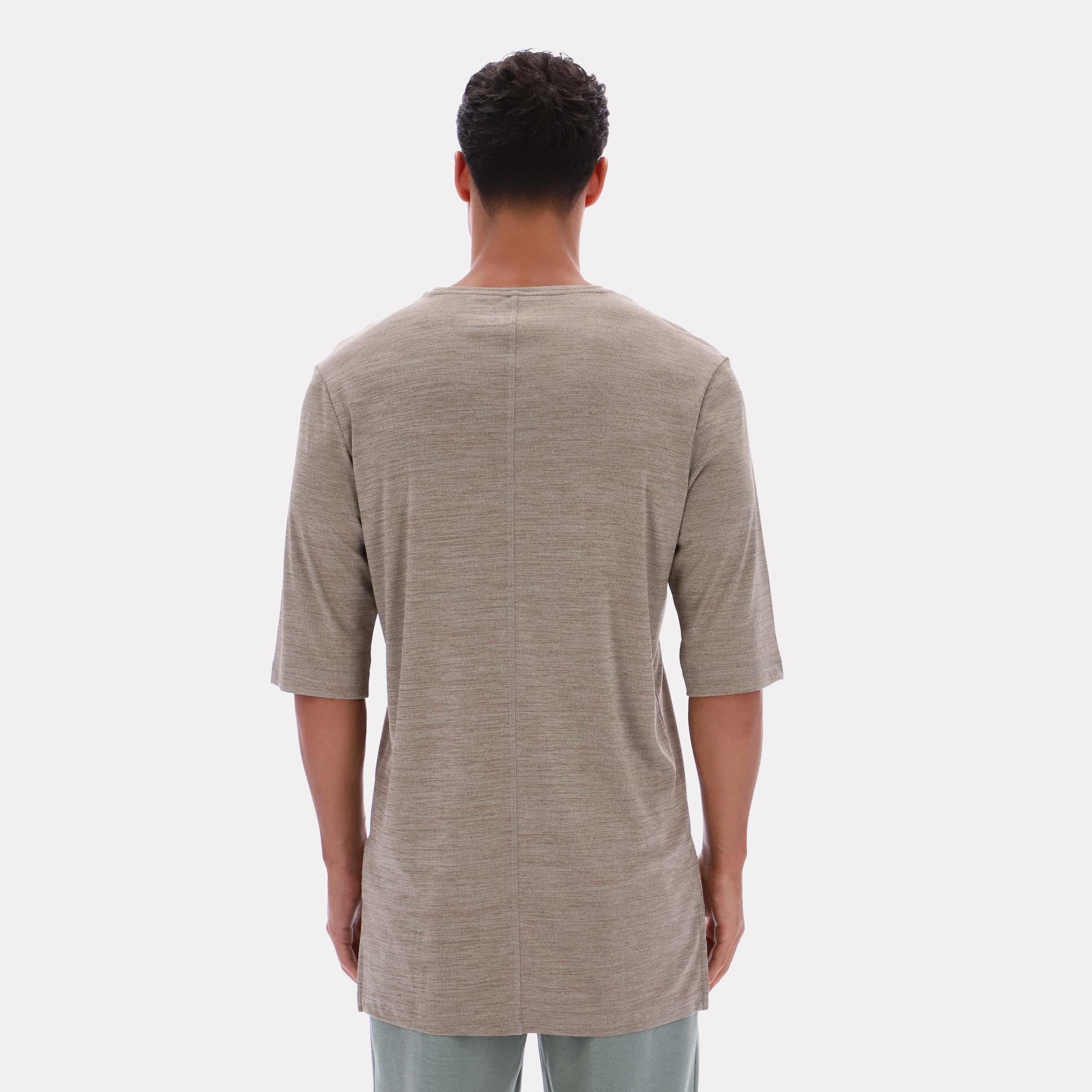 Reebok Apparel  Men's Yoga Relaxed Long Line Tee Reebok Training App Men Gritty Grey Marl Reg