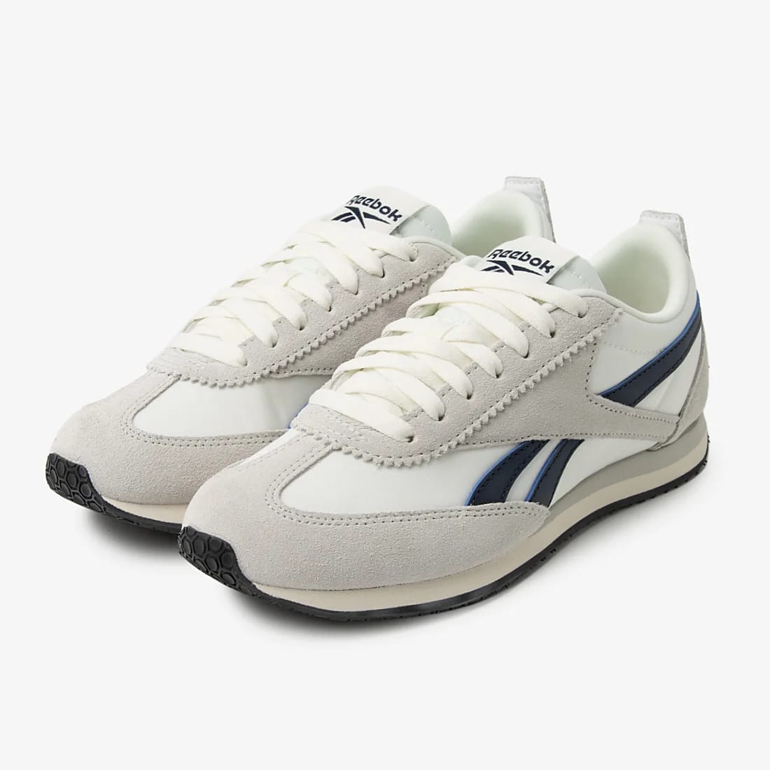 Reebok Unisex' Reebok R100  In Chalk/Softgrey/Vectornavy M