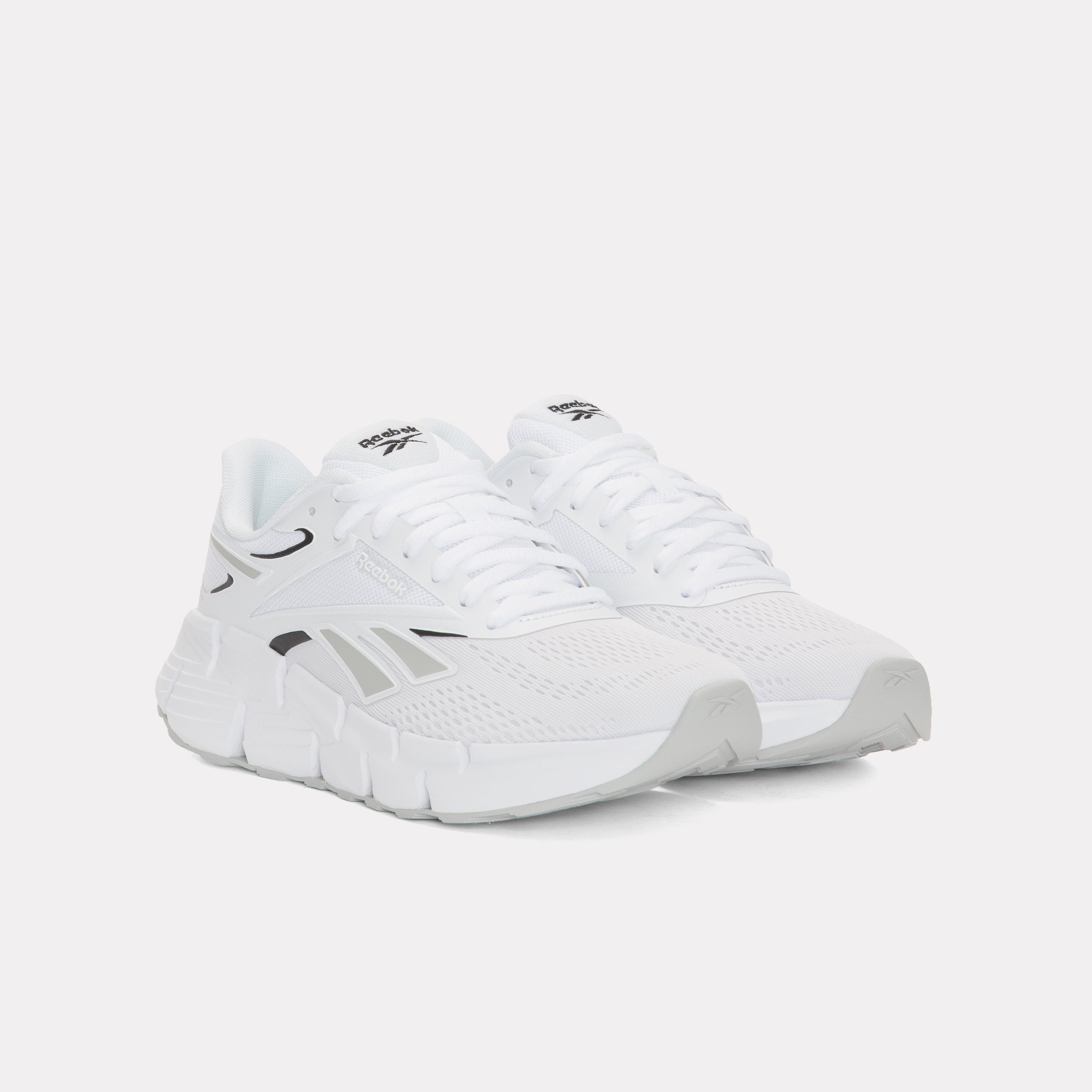 Reebok Women's Zig Dynamica 6  In White/Grey M