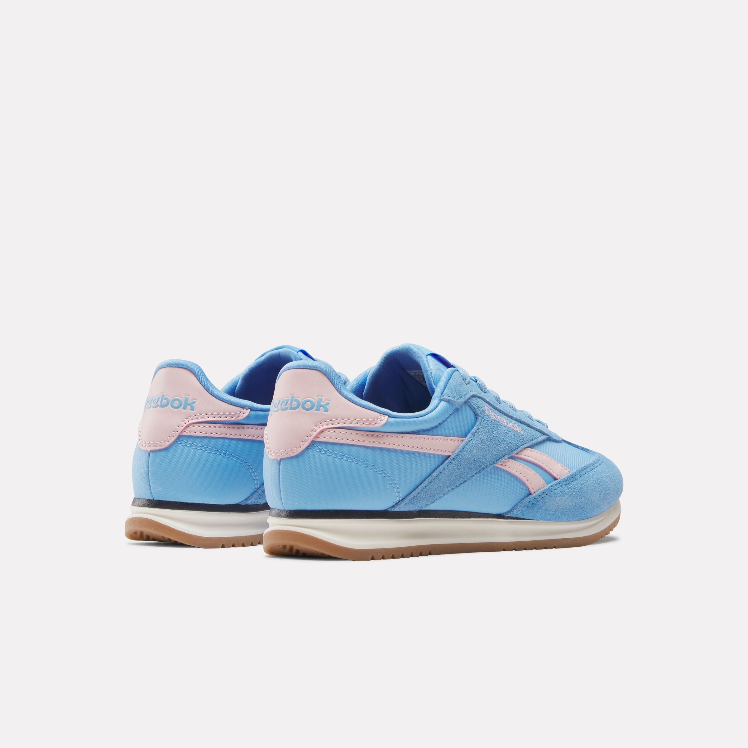 Reebok Women's Reebok World 70  In Blue/Pink/White M