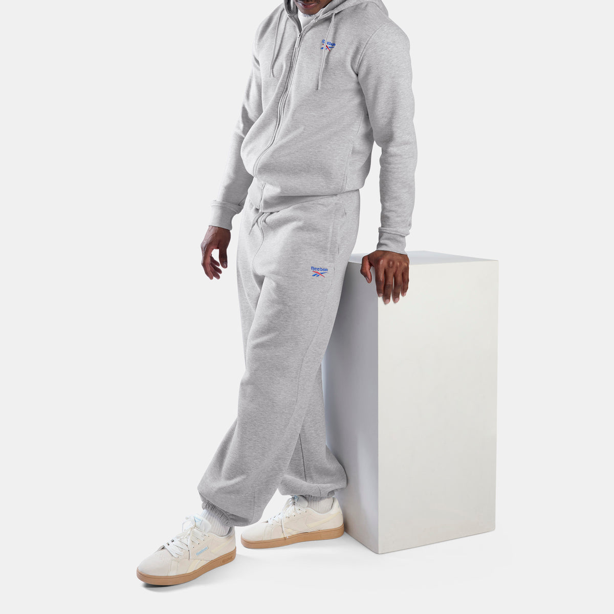 Reebok Men's Id 2-Colour Logo Relaxed Fleece Pants  In Light Grey Marl REG