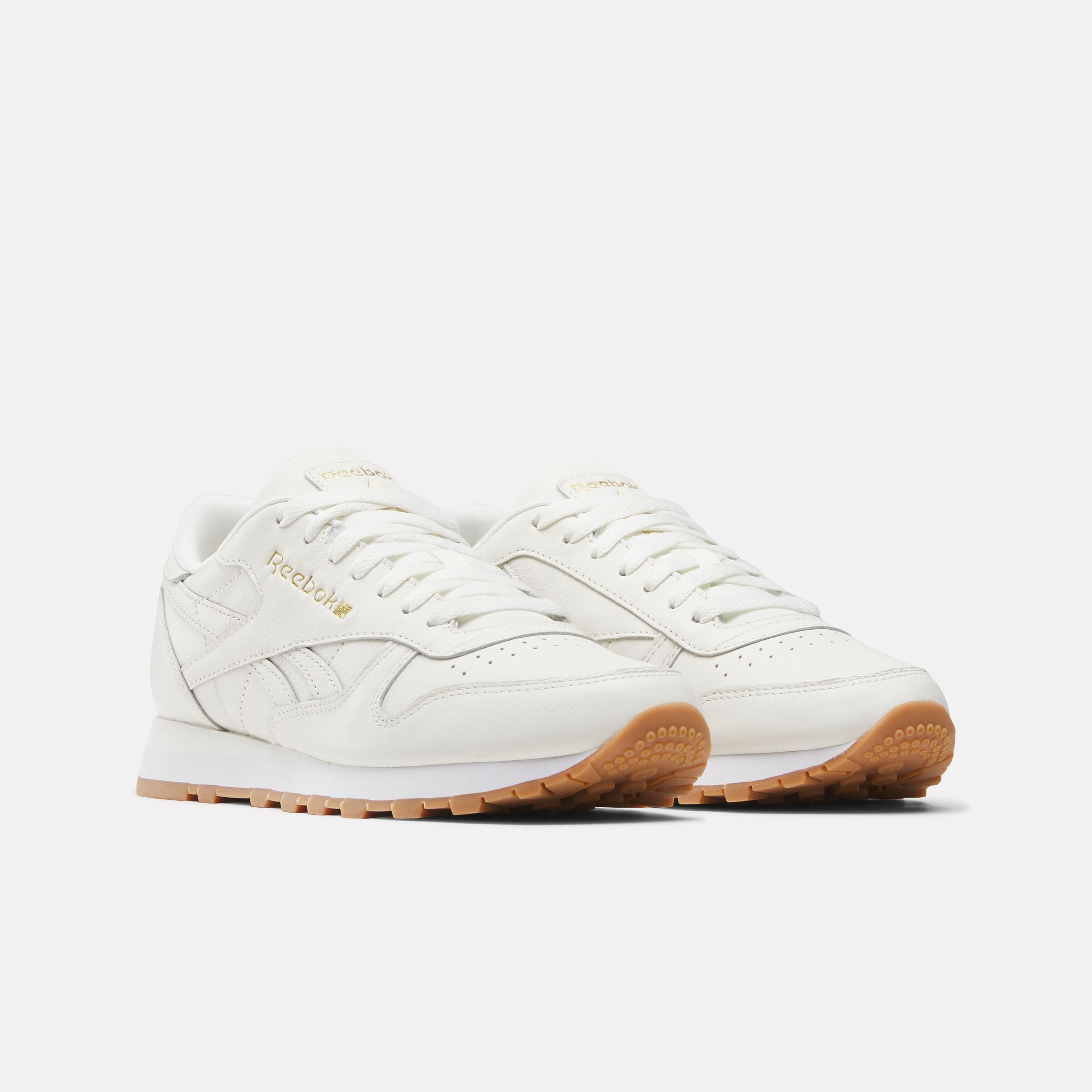 Reebok Women's Classic Leather   In Chalk/White/Gum M