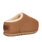 Ugg Women's Pumped Slide in Chestnut