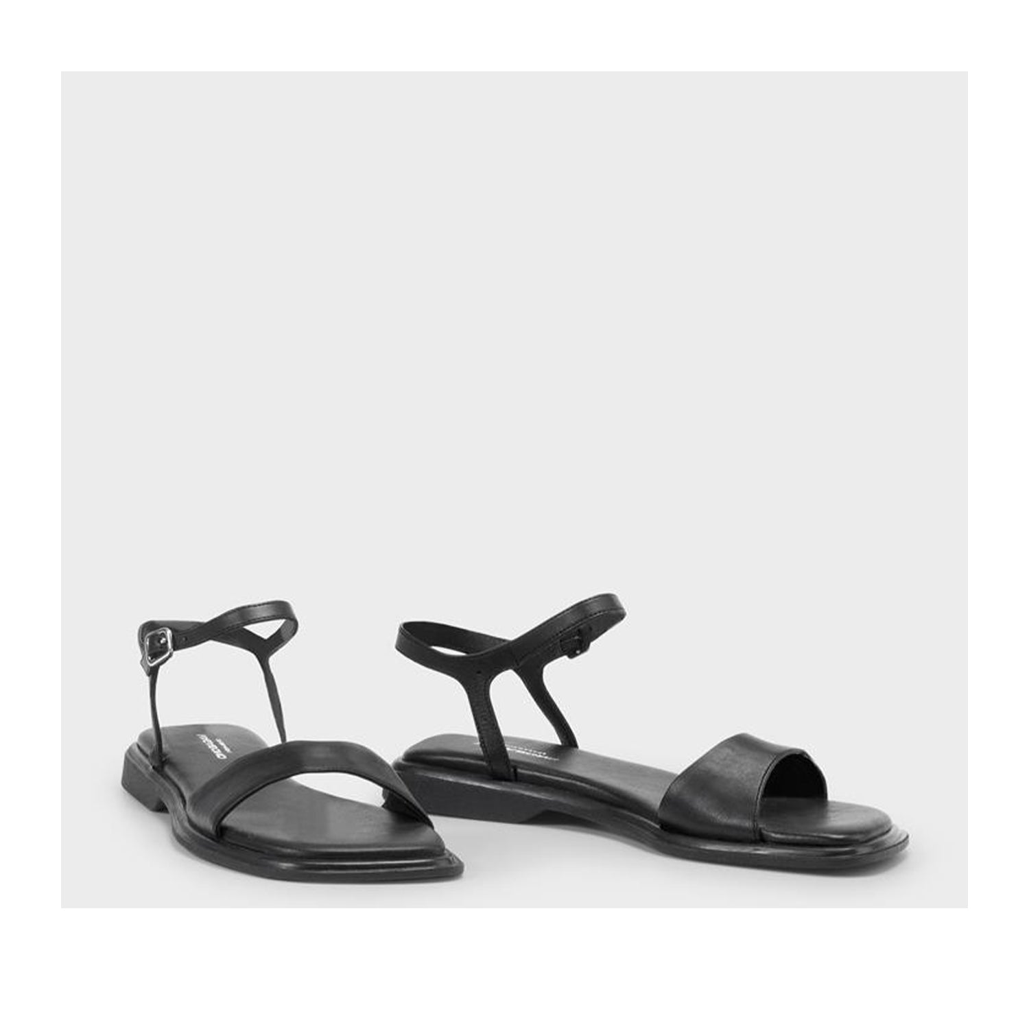 Vagabond Women's Izzy in Black