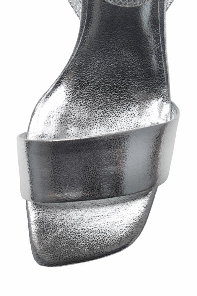 Jeffrey Campbell  Women's Adapt Silver M