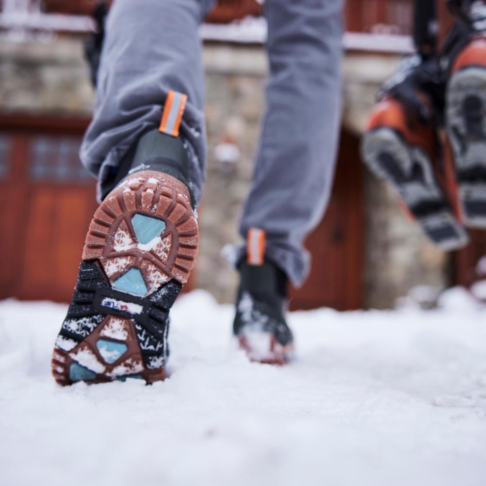 Xtratuf Men's S 6 Adb Ice Rubber Ankle Deck Boot Ice Grey M