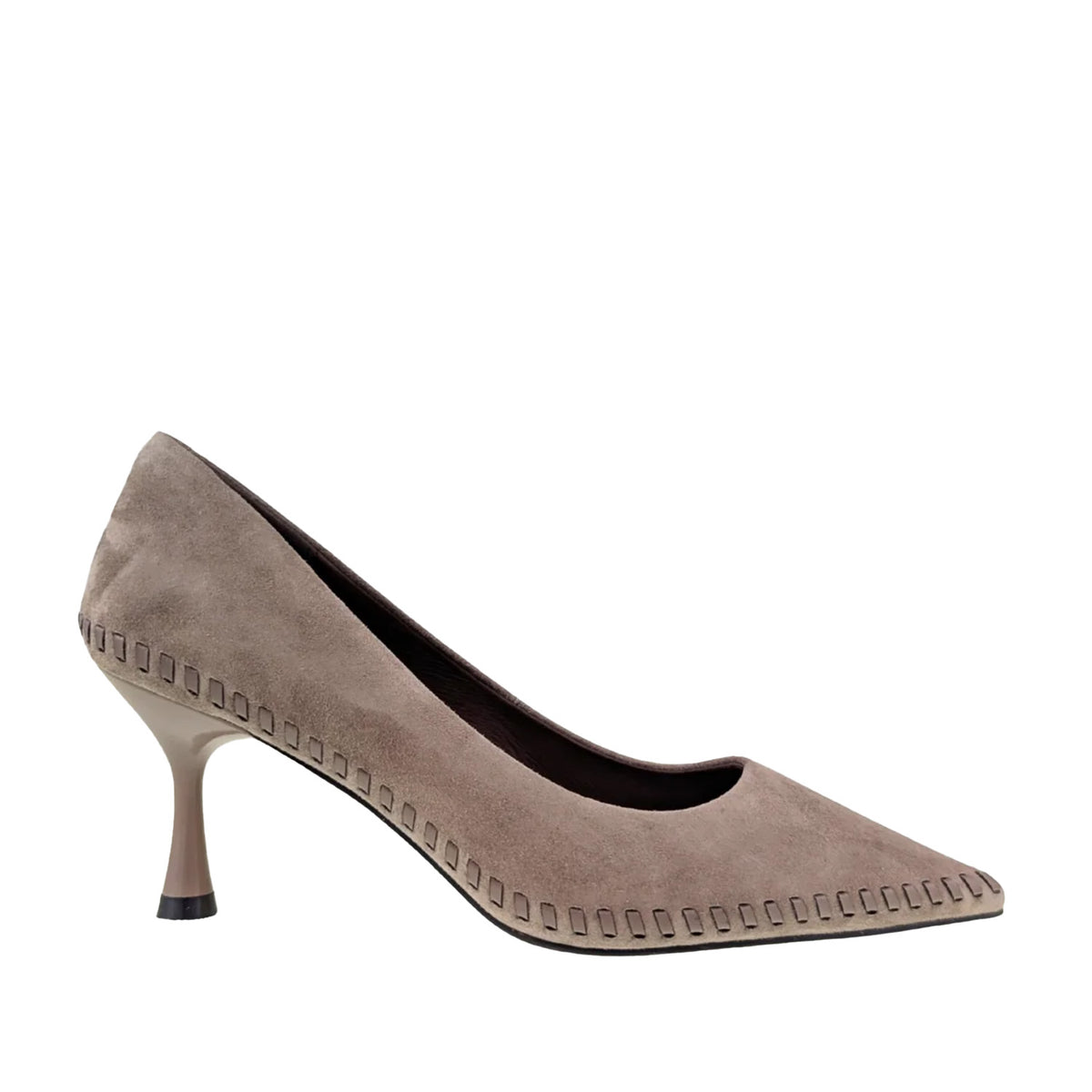 beige suede stitch-trim pump on a white background