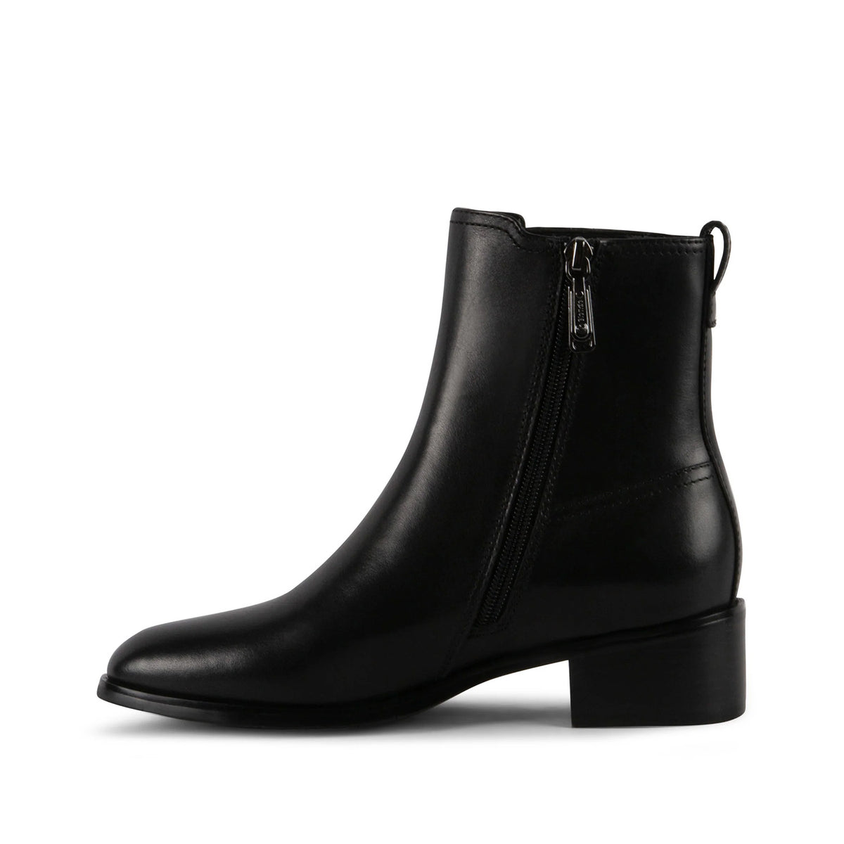 Blondo Women's Sesha in Black Smooth Leather