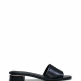 Vince Camuto Women's Cheleah Black M