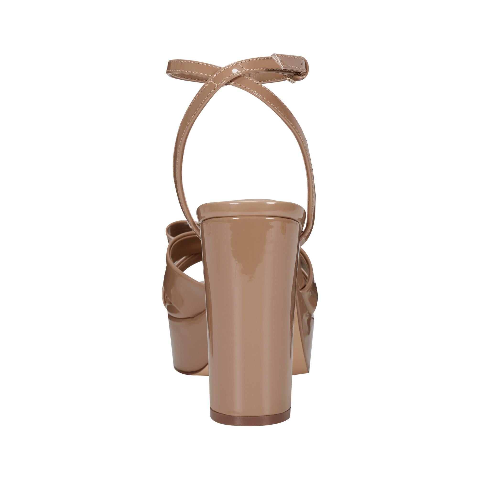 Marc Fisher Women's Daisee Brown M