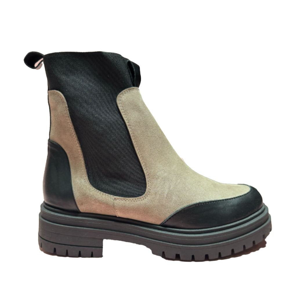 David Tyler Women's LOU 044 Boot in Black/Cafe