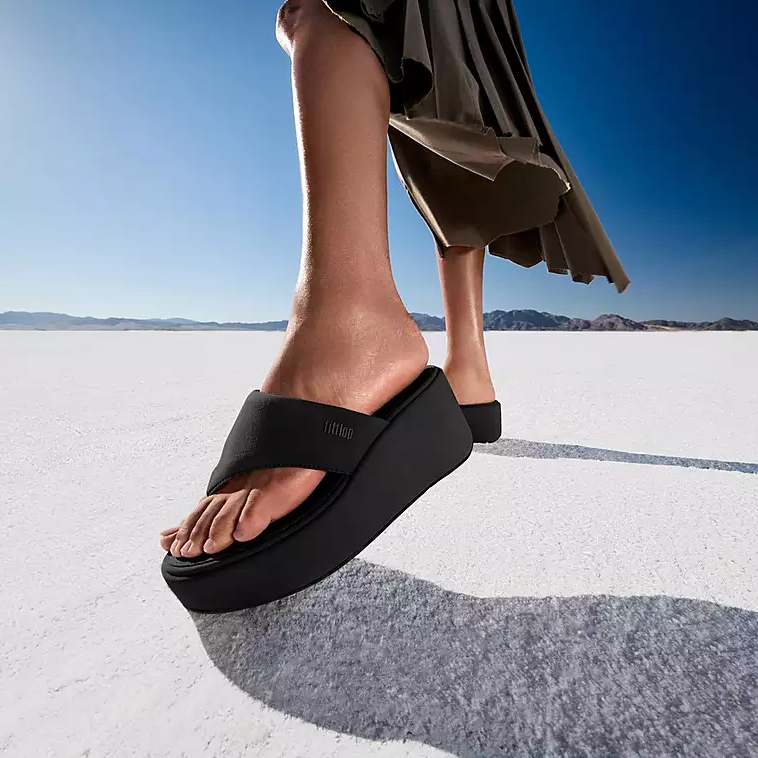 Fitflop Women's Platfforms Wedge Toe Post Sandal in All Black