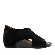 Gentle Souls By Kenneth Cole Women's Gainey in Black