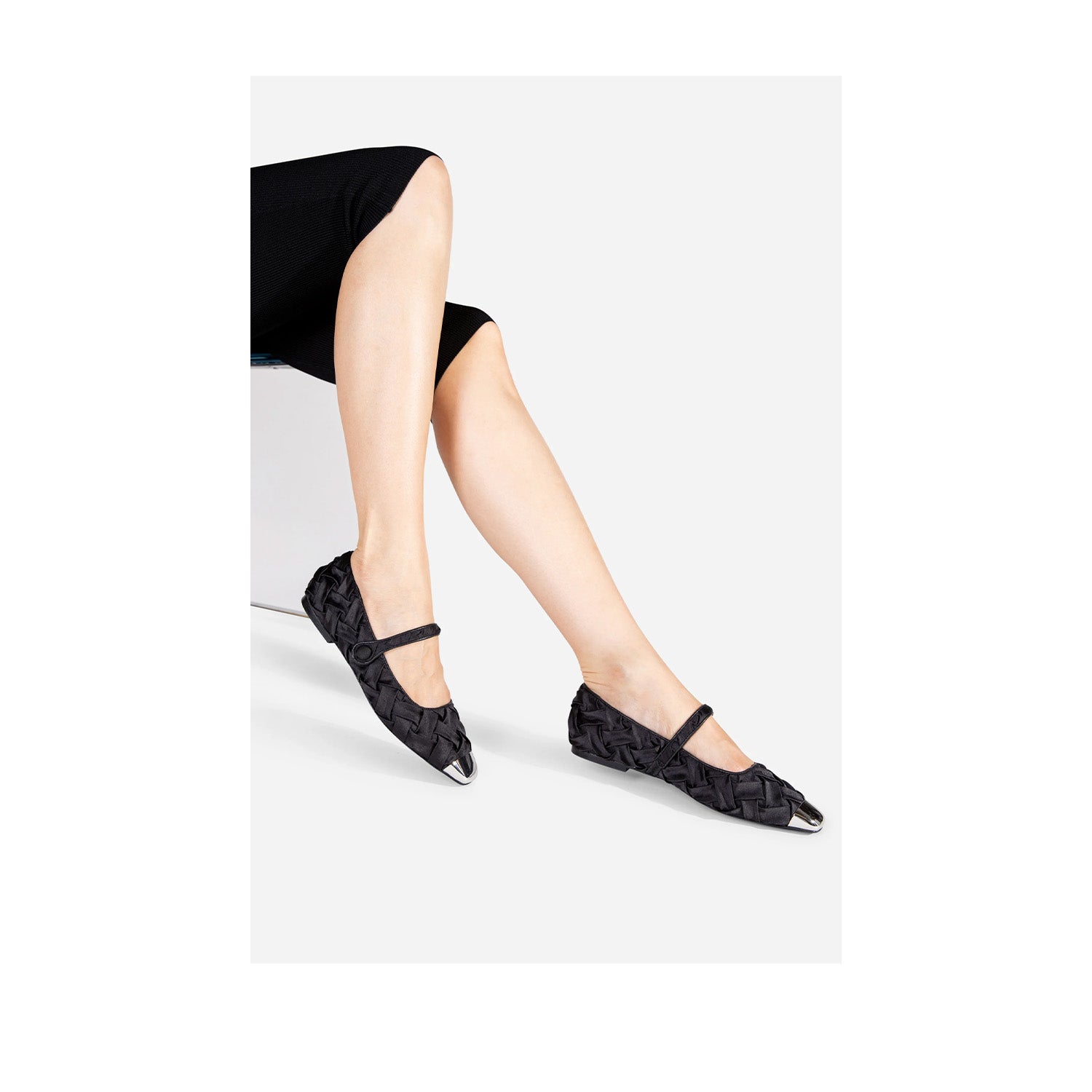 Intentionally Blank Women's Ribbons in Black