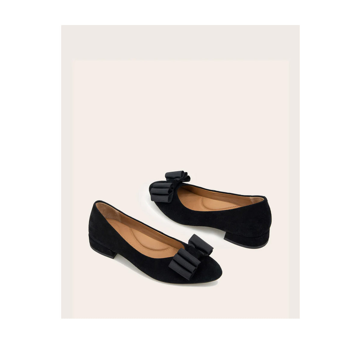 Gentle Souls by Kenneth Cole Women's Atlas Bow Flat in Black