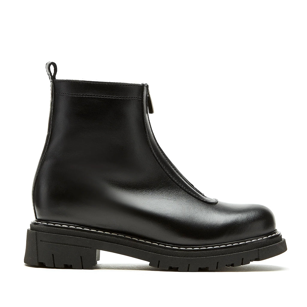 La Canadienne Women's Delta in Black Leather