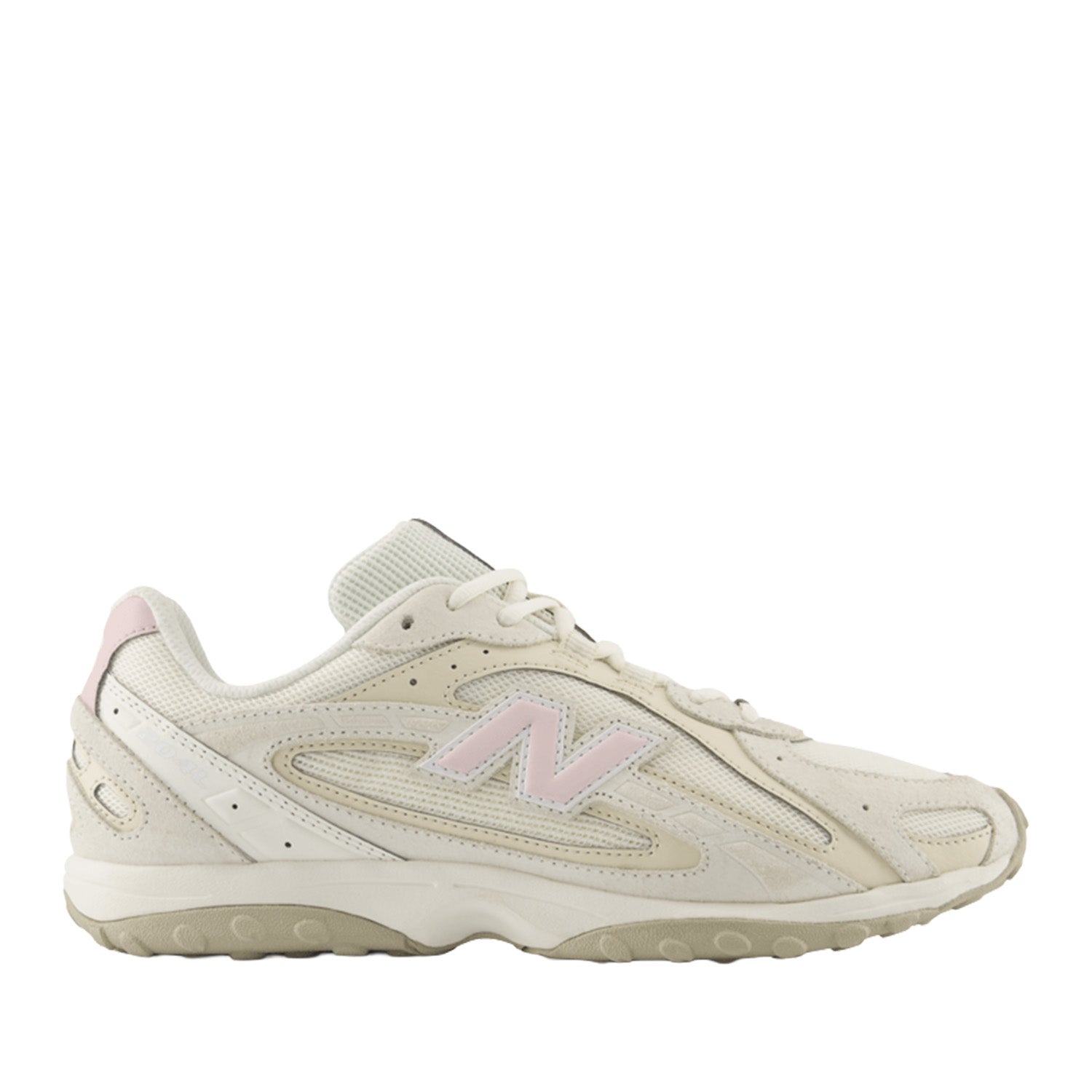New Balance Unisex 204L in Sea Salt/Stone Pink