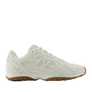 New Balance Unisex 204L in Sea Salt/Sea Salt