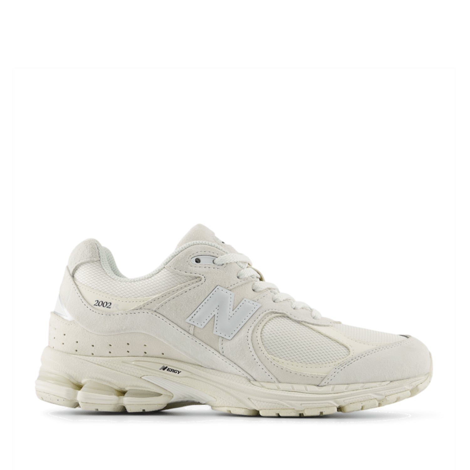 New Balance Unisex 2002R in Sea Salt/Silver Metallic