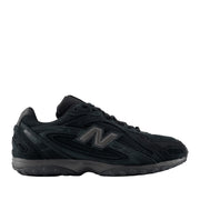 New Balance Unisex 204L in Black/Black Cement