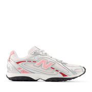 New Balance Unisex 204L in Silver Metallic/Double Bubble