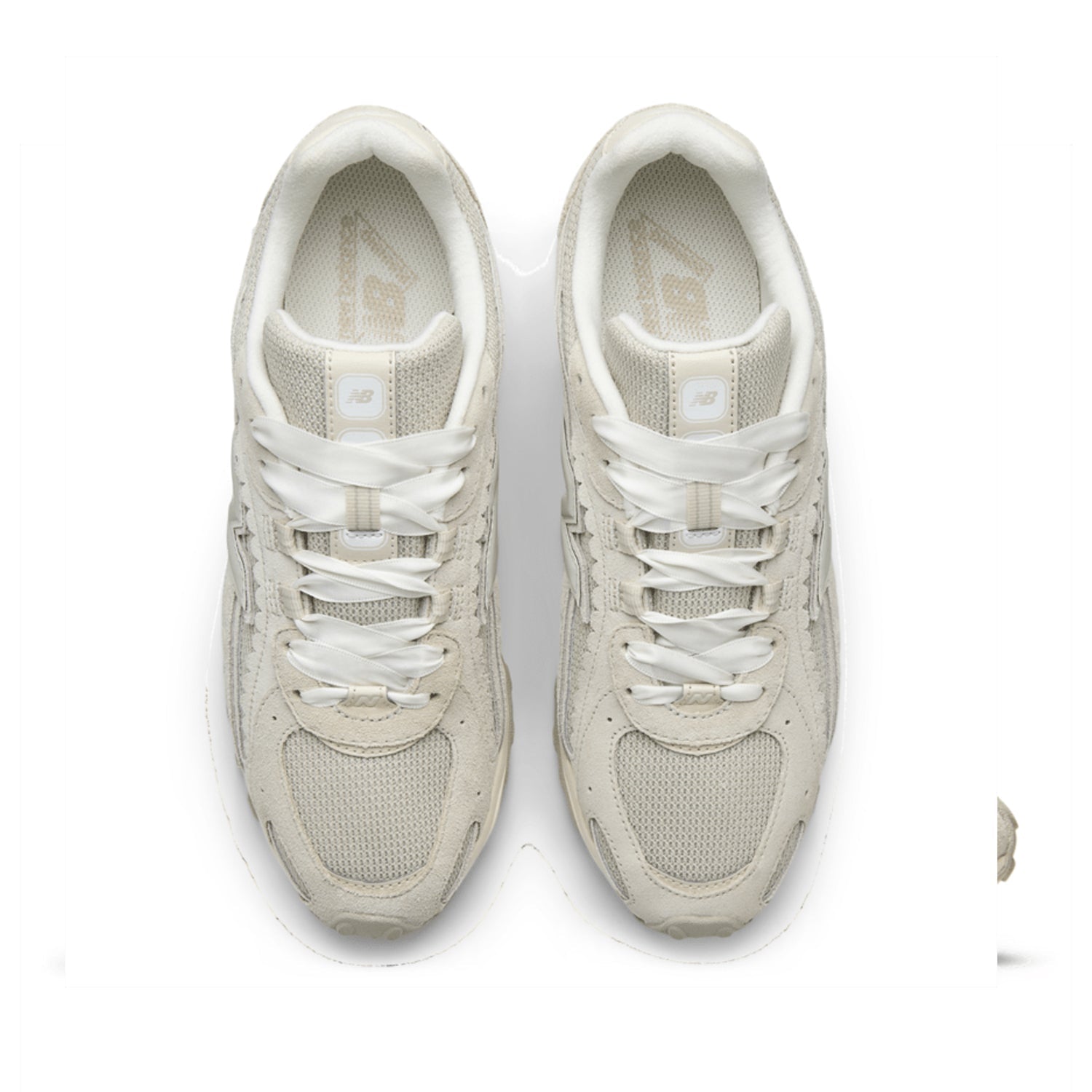 New Balance Unisex 204L in Sea Salt/Linen