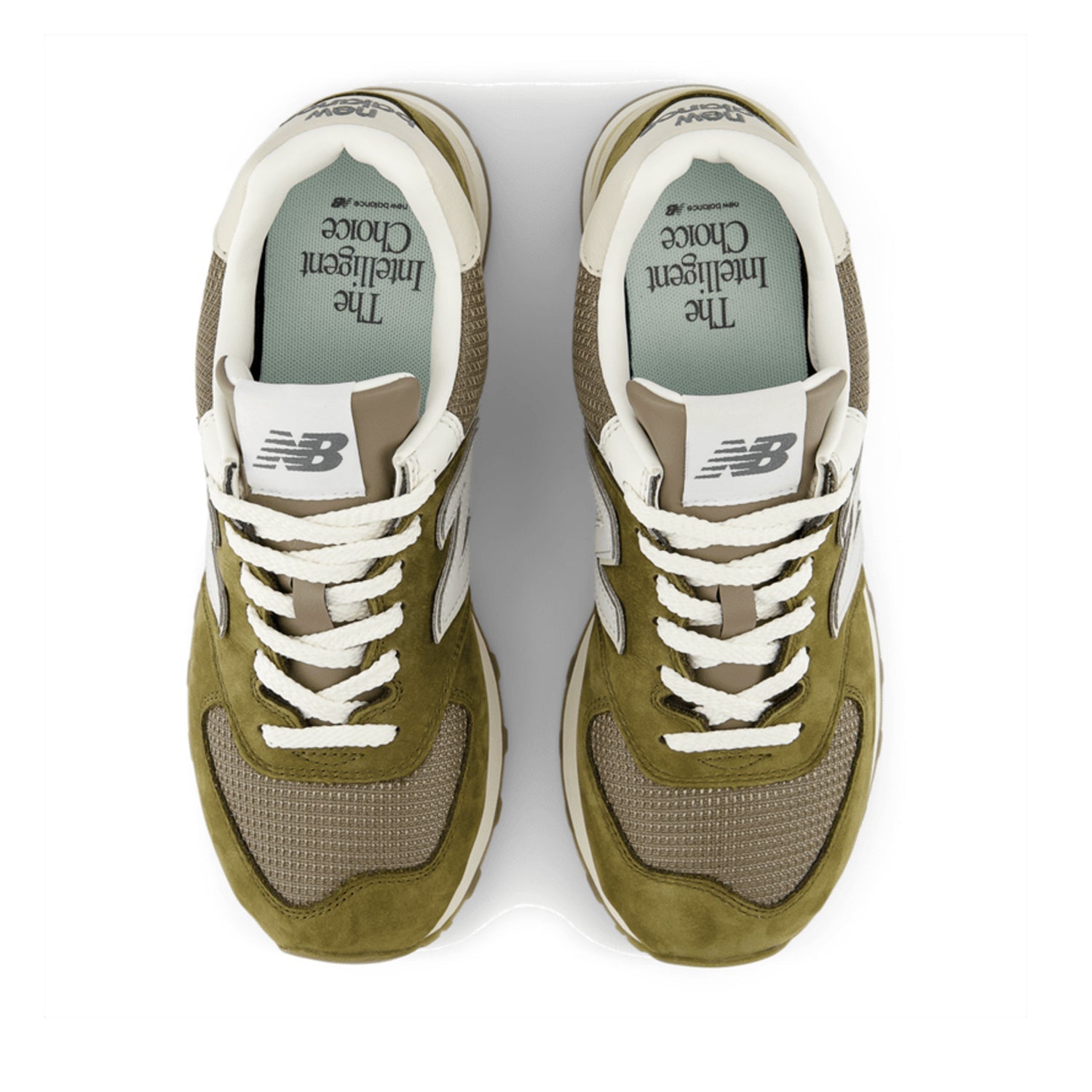 New Balance Unisex 574 in Calcium/Dark Silver Metallic