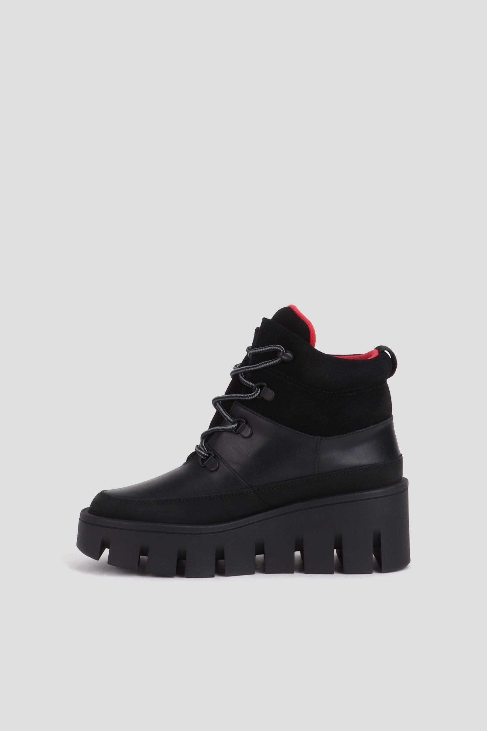 Cougar Women's Niloa In Black