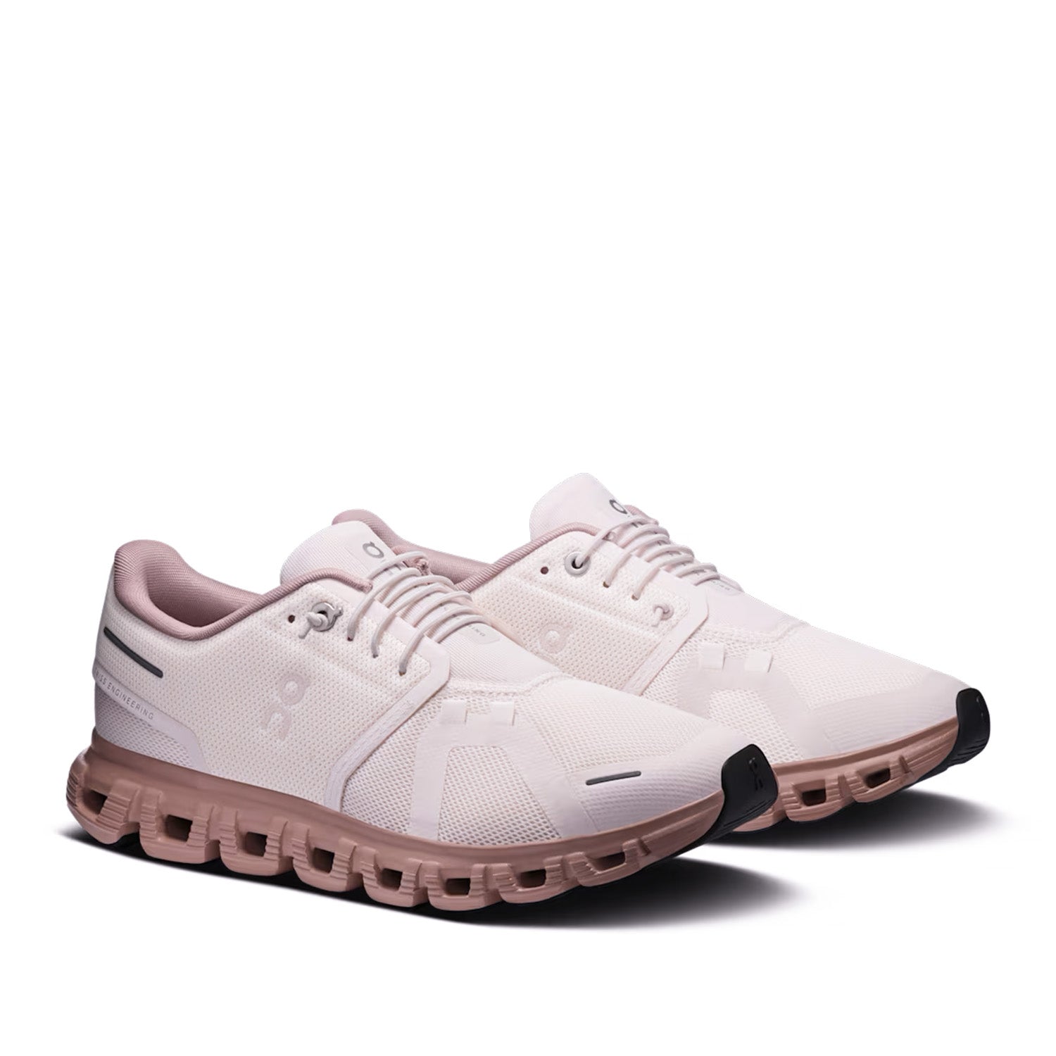 On Running Women's Cloud 6 in Oyster/Biscuit
