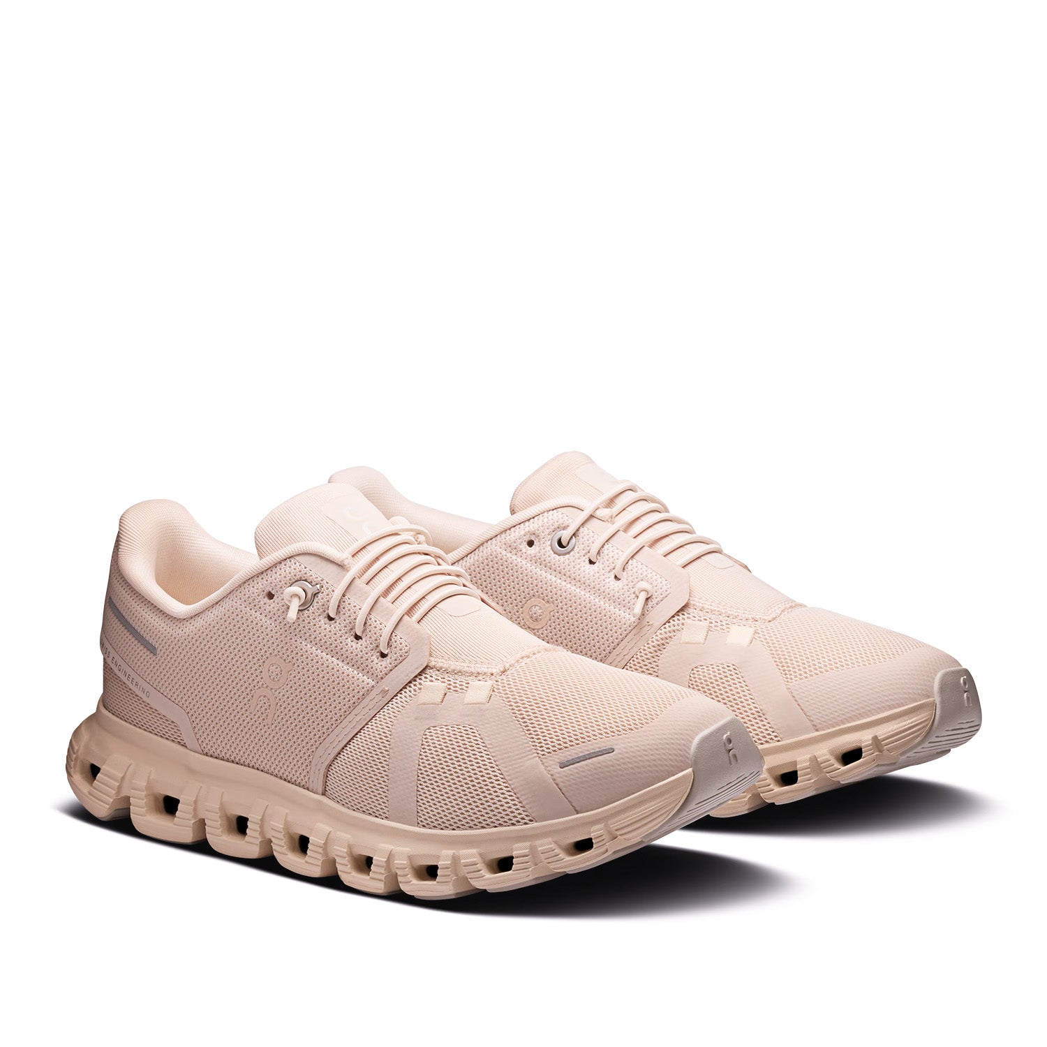 On Running Women's Cloud 6 in Sand/Sand