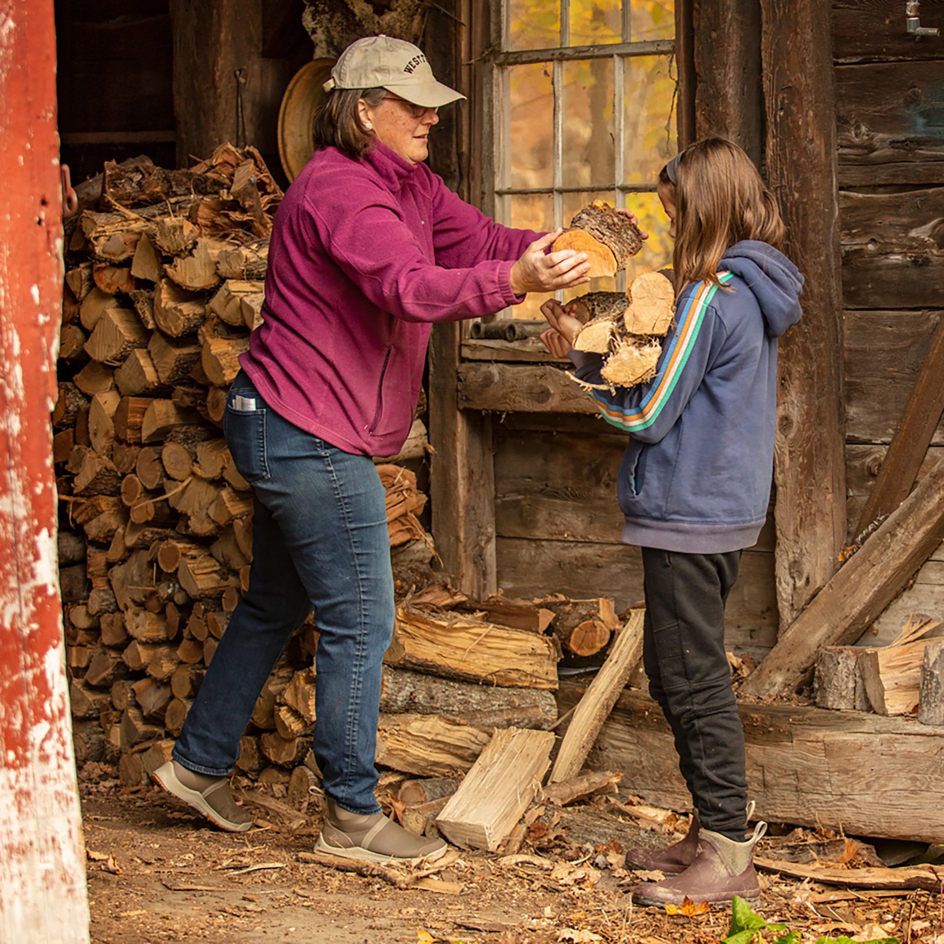 Muck Footwear  Men's Outscape Chelsea Outscape Brown M