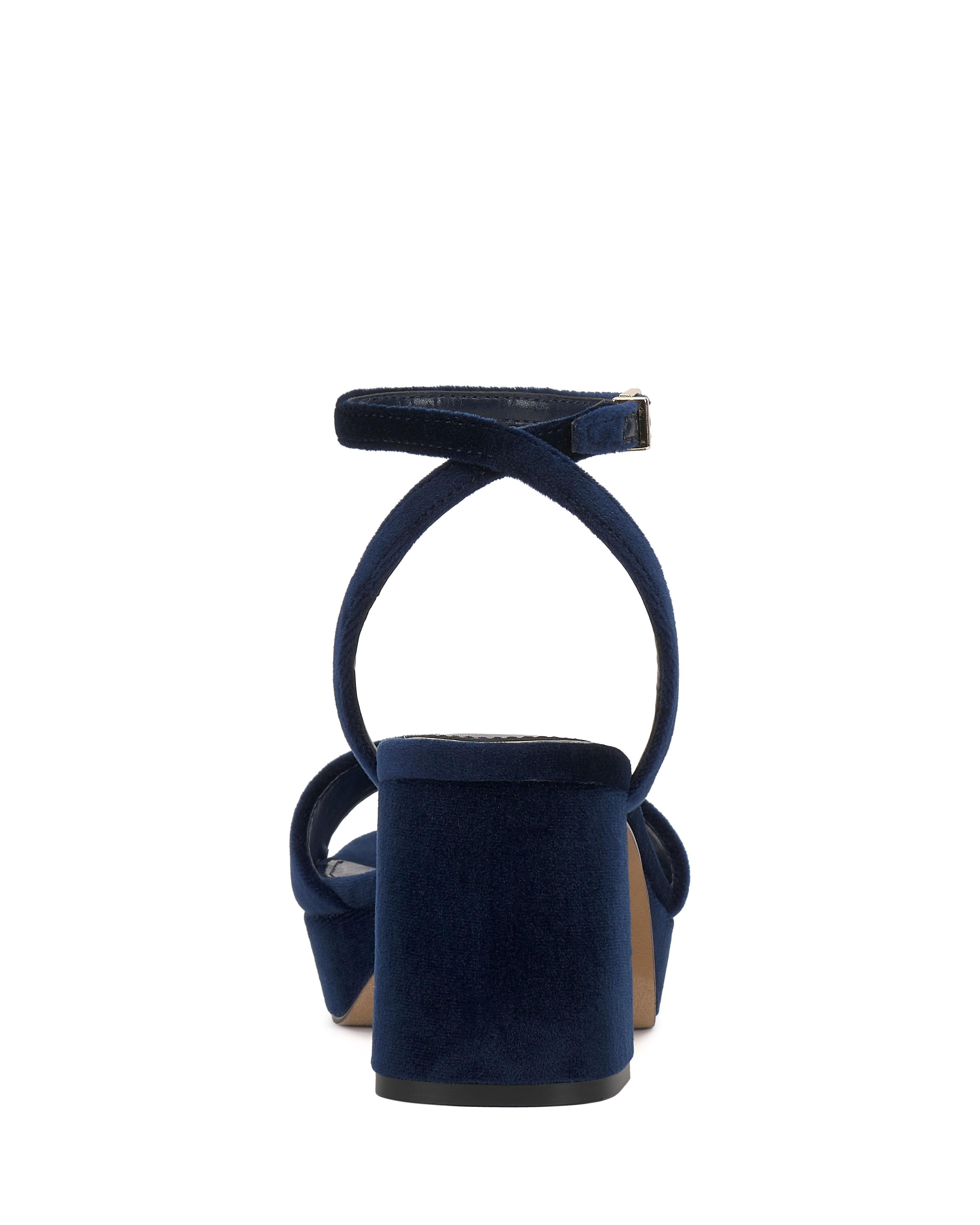 Vince Camuto Women's Pendreya Blue M