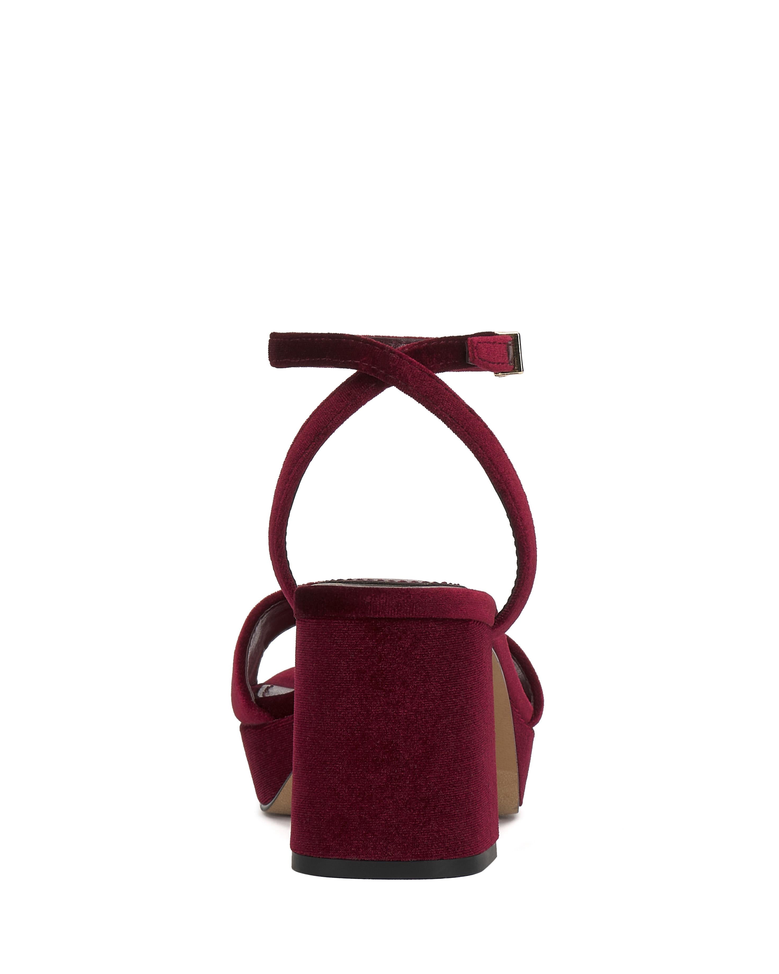 Vince Camuto Women's Pendreya Burgundy M