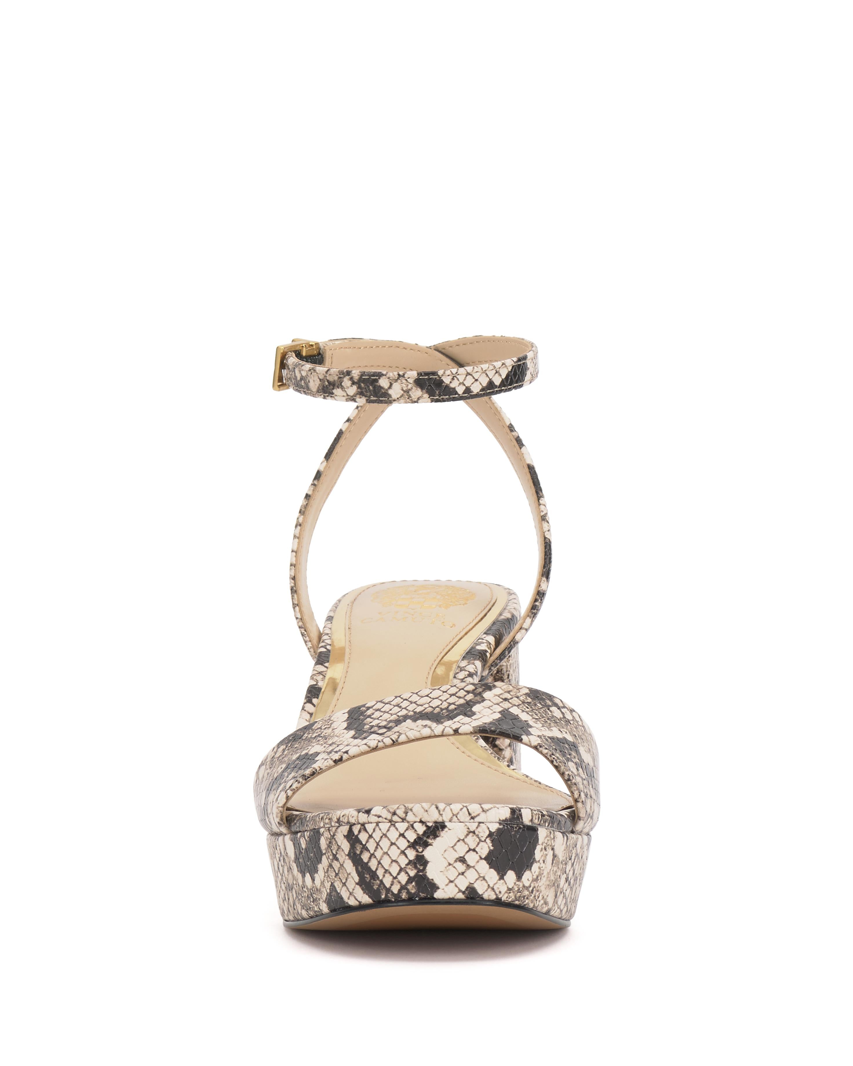 Vince Camuto Women's Pendreya Animal Print M