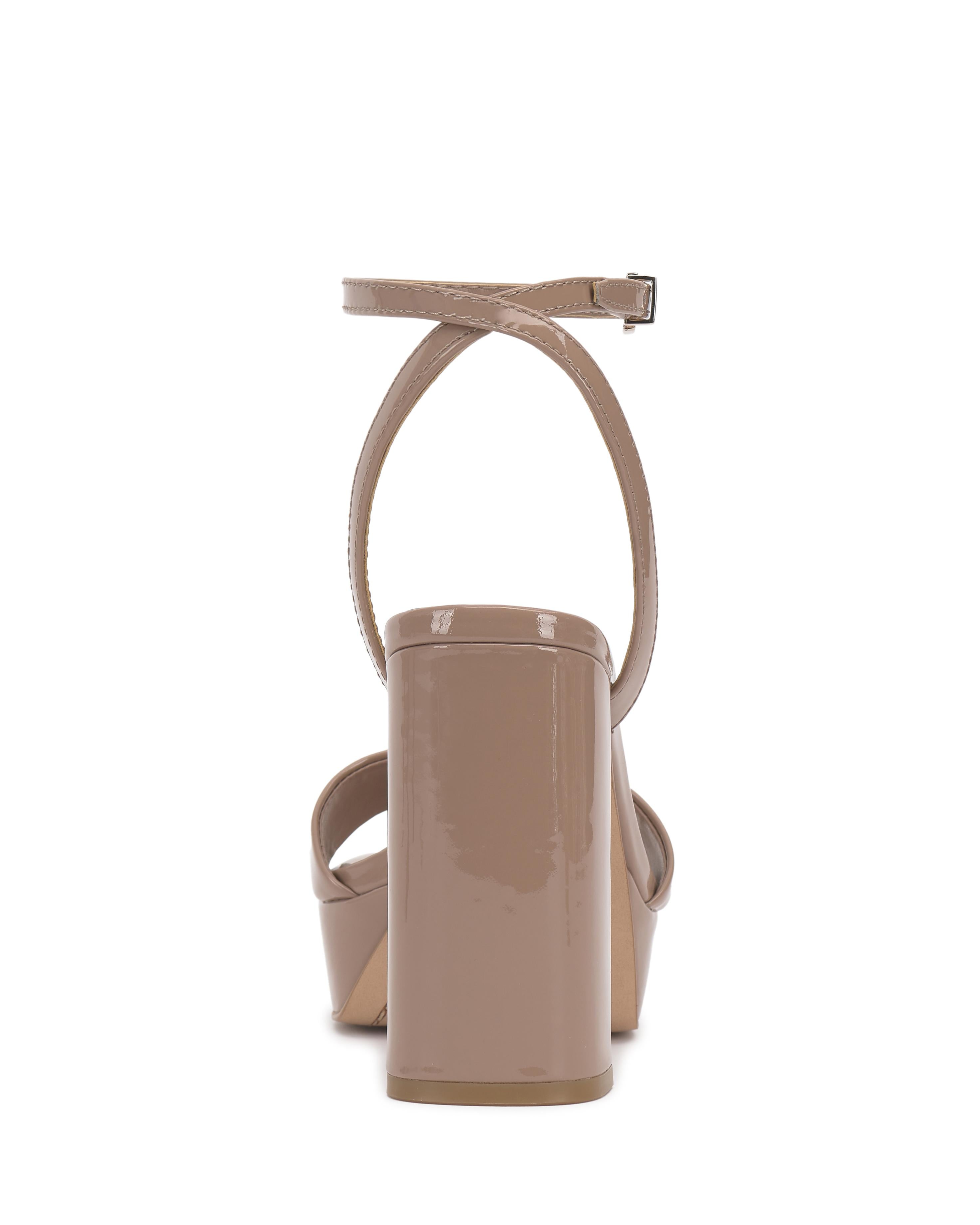 Vince Camuto Women's Pendry Nude M