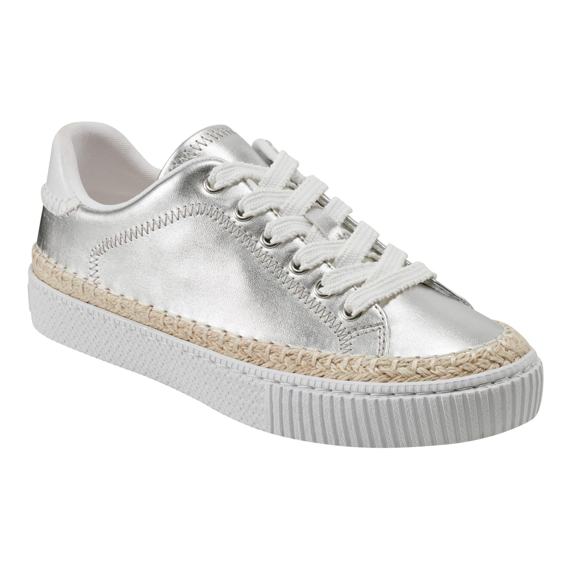 Marc Fisher Women's Spryng Soft Silver/Cm White/Metallic M