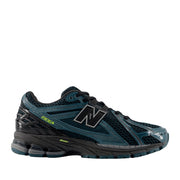 New Balance Unisex U1906RV1 in Medusa Green/Black
