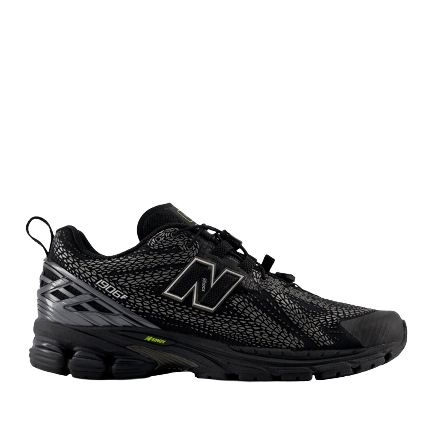 New Balance Unisex U1906F in Black/Nb 103 White/Alkaline Green