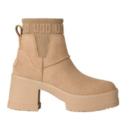 UGG Women's Moxy Chelsea in Sand