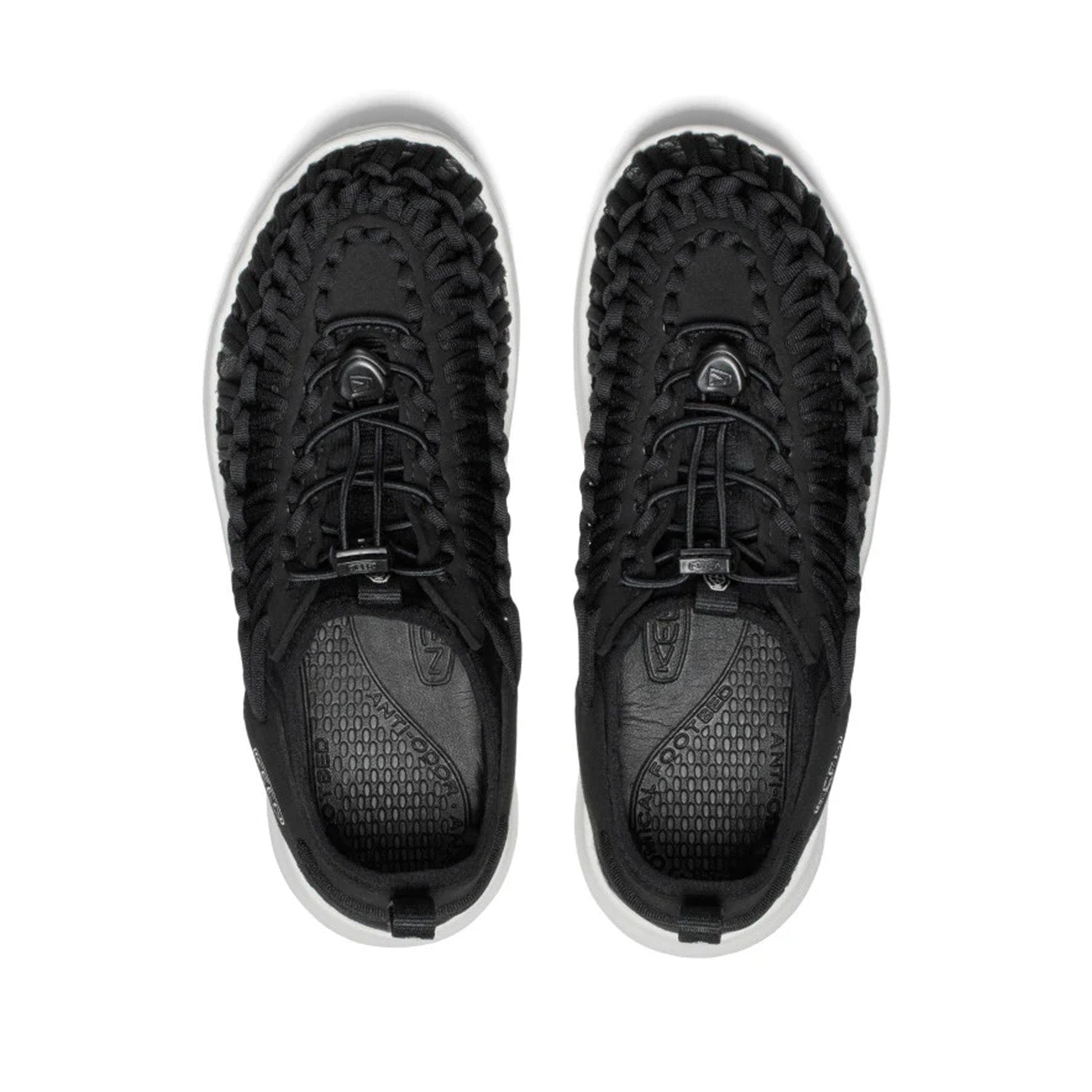 Keen Men's Uneek O3 in Black/Star White