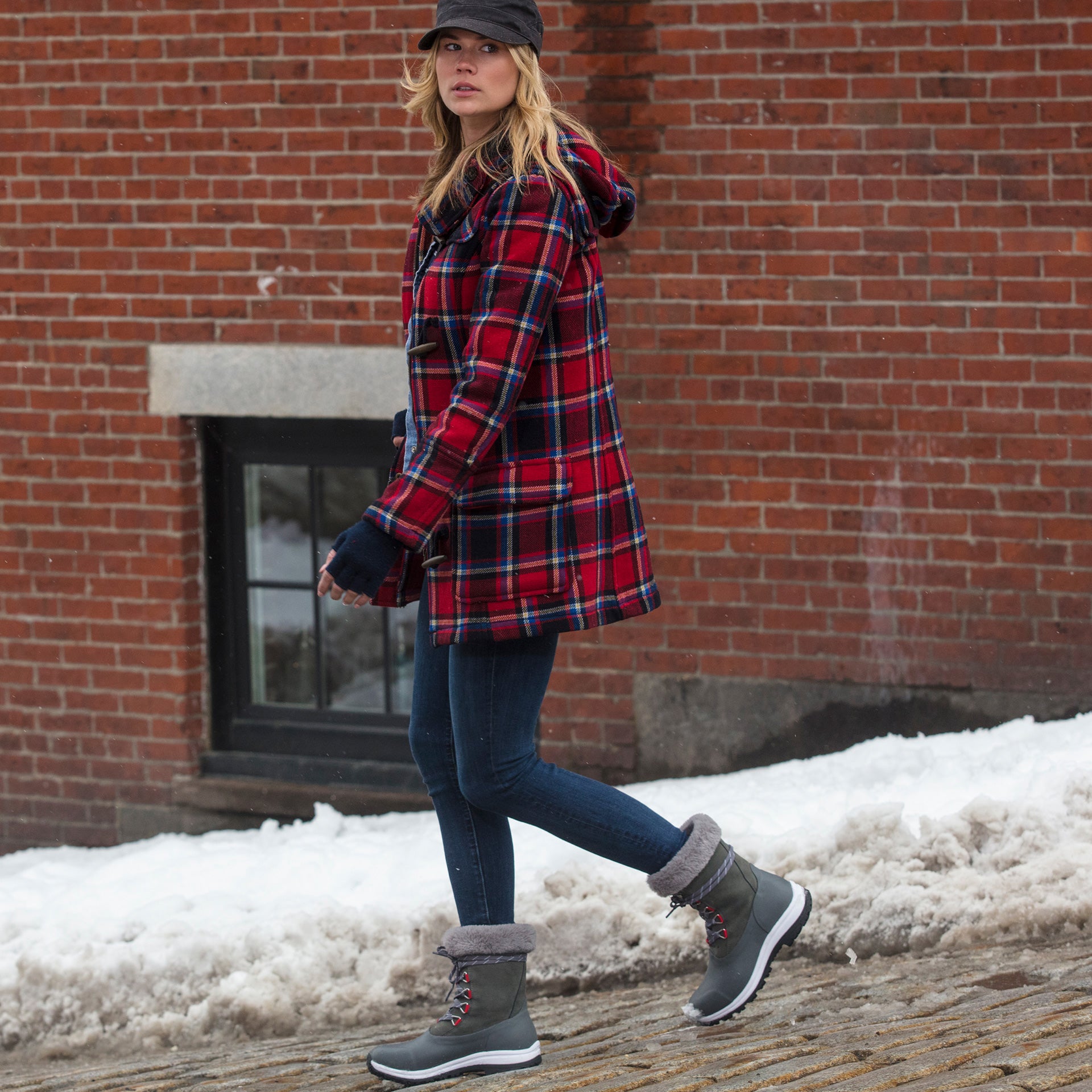 Muck Women's Walv100 In Grey/Red