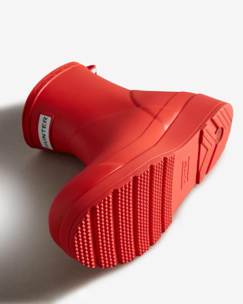 Hunter  Women's S Play Short Boot Red M